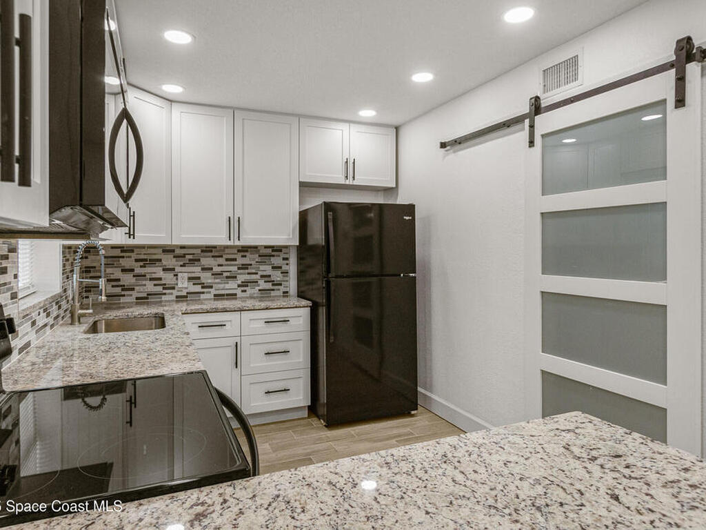 2364 Pineapple Avenue, Melbourne, FL 32935