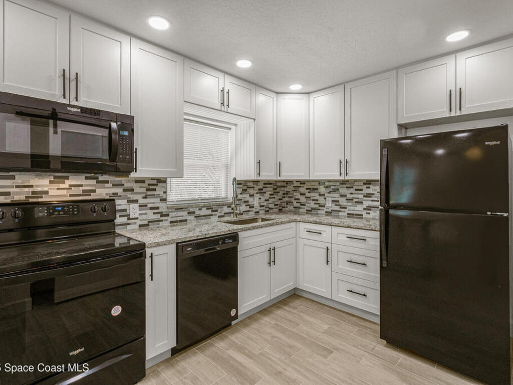 2364 Pineapple Avenue, Melbourne, FL 32935