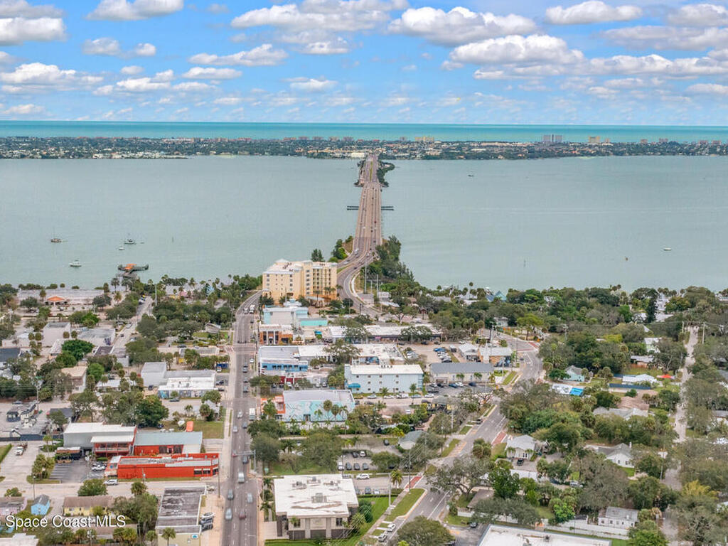 2364 Pineapple Avenue, Melbourne, FL 32935