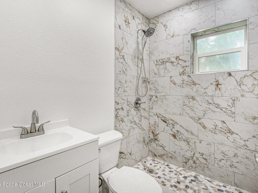 2364 Pineapple Avenue, Melbourne, FL 32935