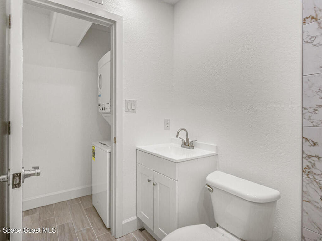 2364 Pineapple Avenue, Melbourne, FL 32935