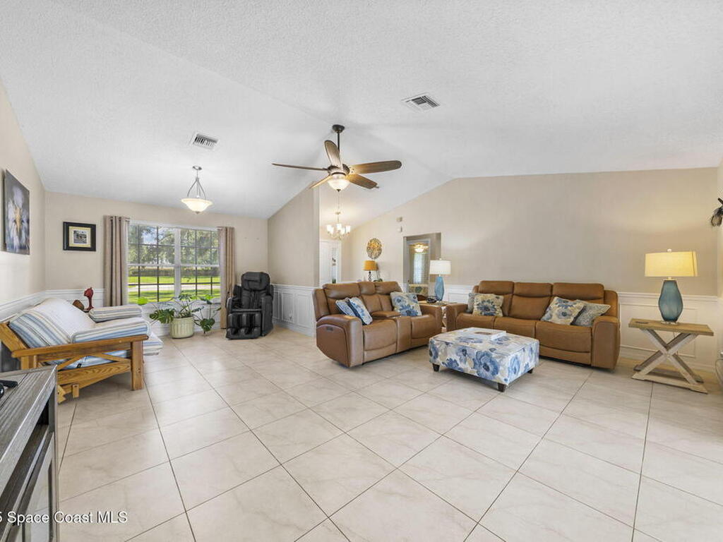 117 N 19th Circle, Vero Beach, FL 32962