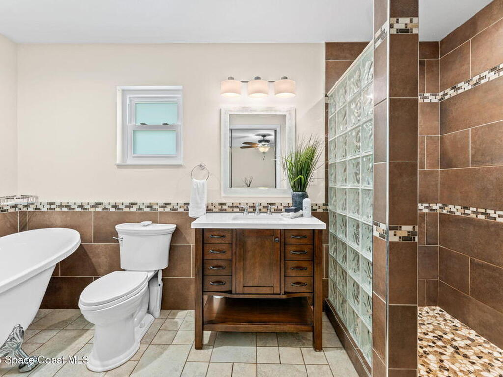 2175 Lacourt Lane, Malabar, FL 32950