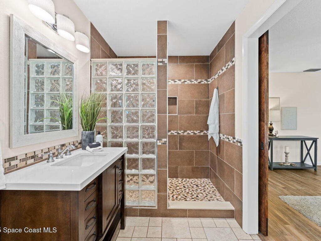 2175 Lacourt Lane, Malabar, FL 32950