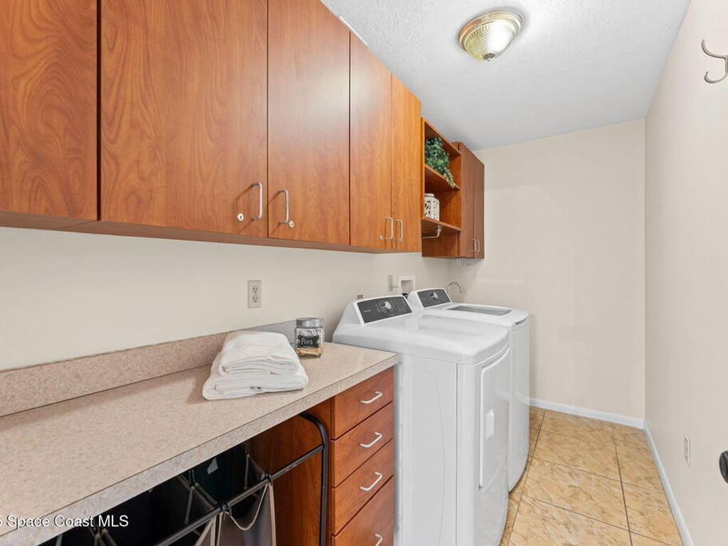 2175 Lacourt Lane, Malabar, FL 32950