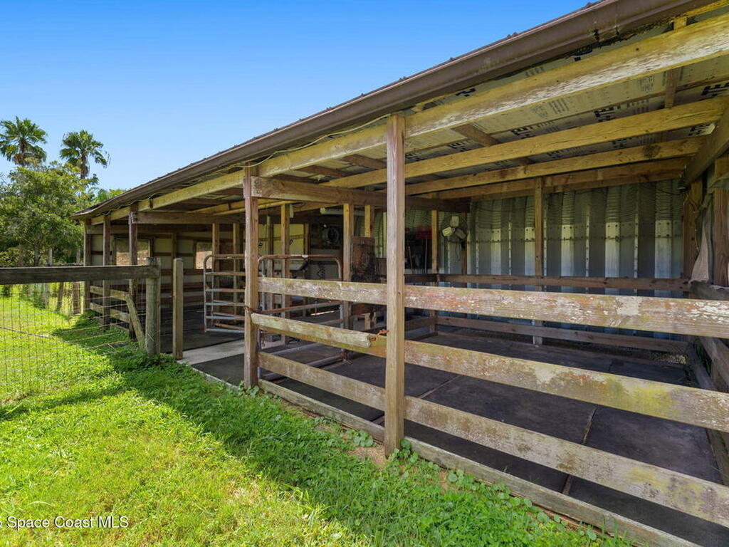 2175 Lacourt Lane, Malabar, FL 32950