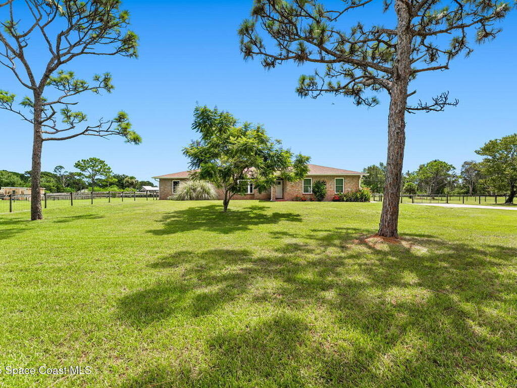 2175 Lacourt Lane, Malabar, FL 32950