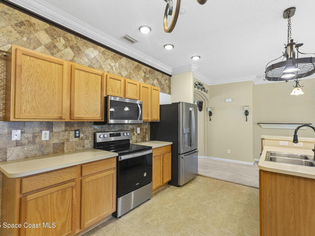 1870 Parrsboro Street, Palm Bay, FL 32907