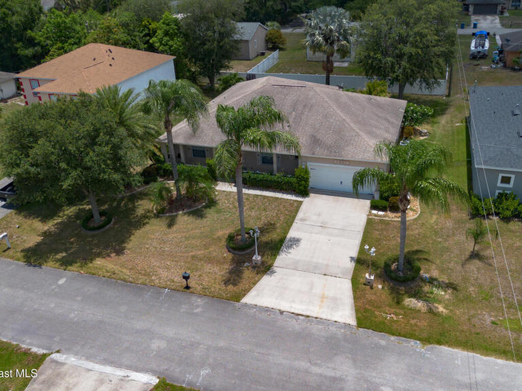 1870 Parrsboro Street, Palm Bay, FL 32907