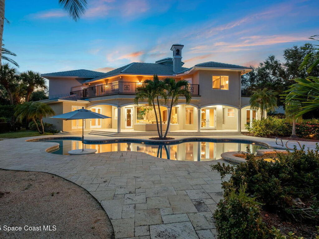 154 Lansing Island Drive, Indian Harbour Beach, FL 32937