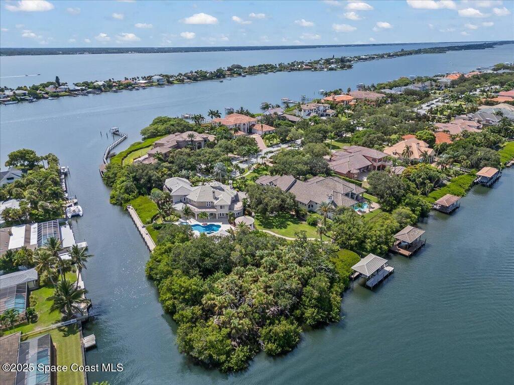 154 Lansing Island Drive, Indian Harbour Beach, FL 32937