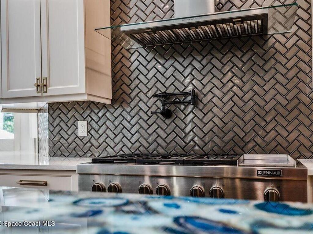 154 Lansing Island Drive, Indian Harbour Beach, FL 32937