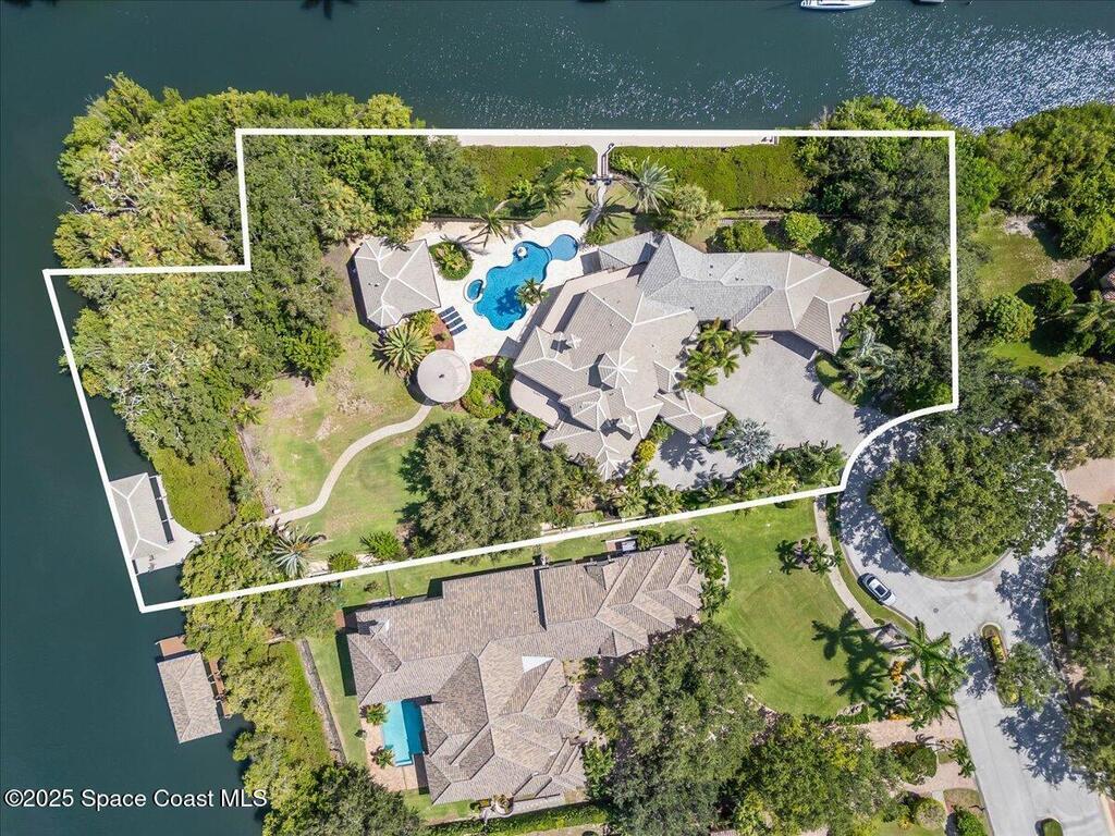 154 Lansing Island Drive, Indian Harbour Beach, FL 32937