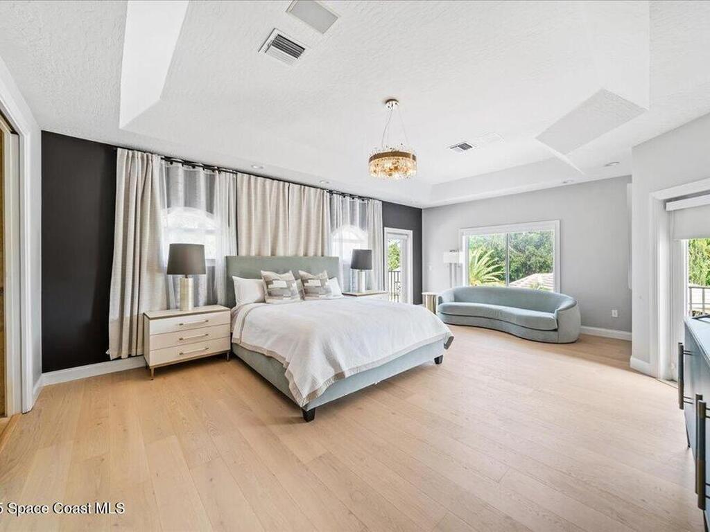 154 Lansing Island Drive, Indian Harbour Beach, FL 32937