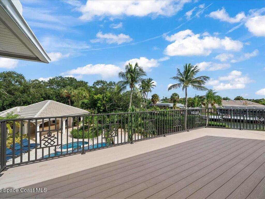 154 Lansing Island Drive, Indian Harbour Beach, FL 32937