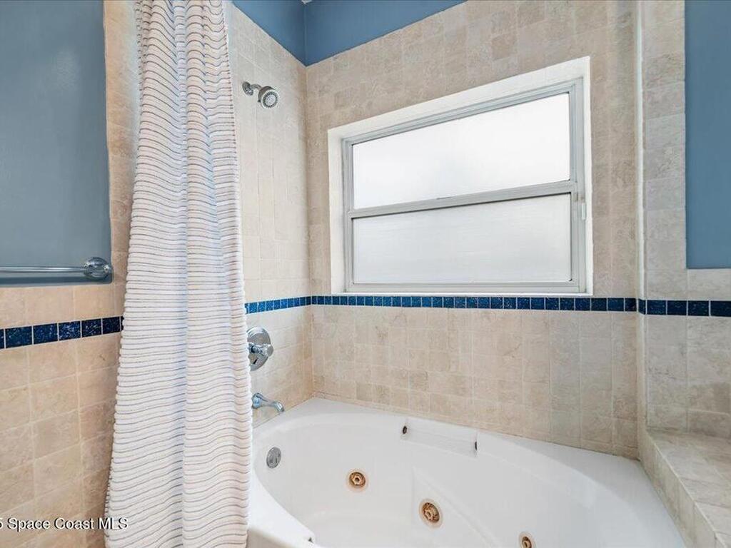 154 Lansing Island Drive, Indian Harbour Beach, FL 32937