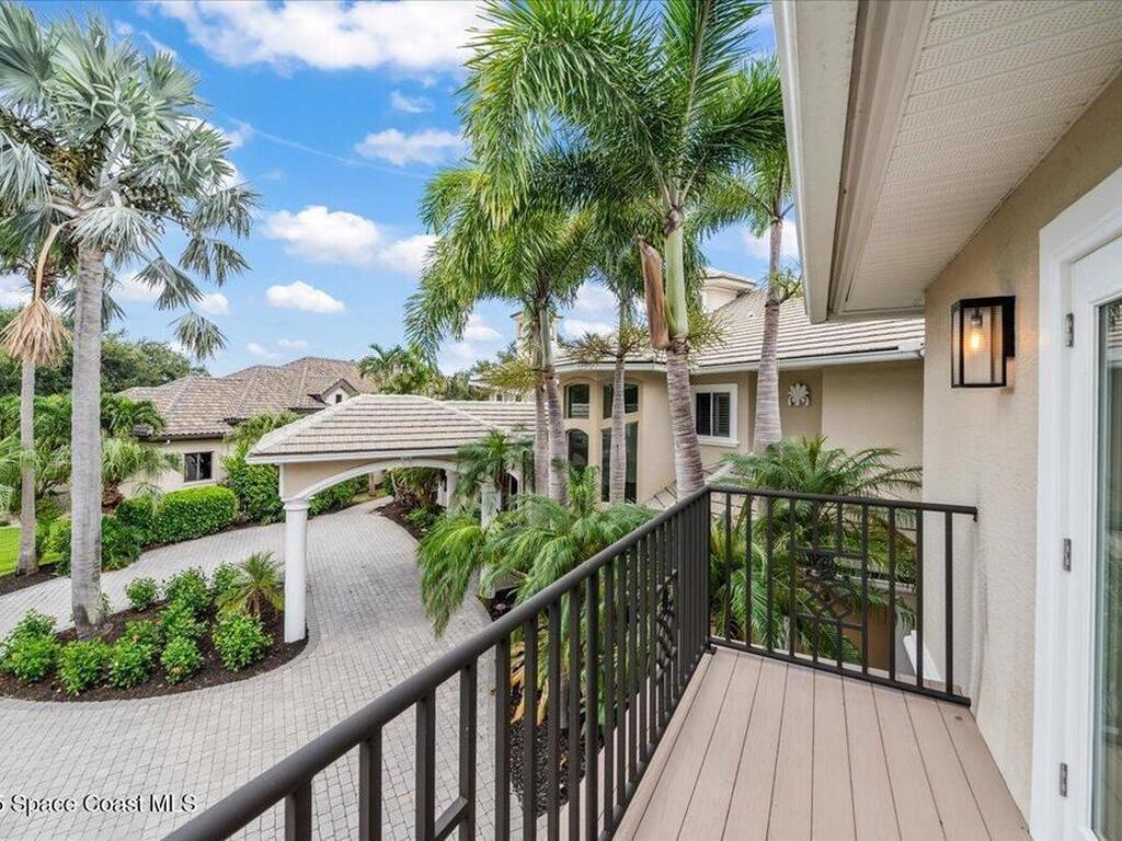 154 Lansing Island Drive, Indian Harbour Beach, FL 32937