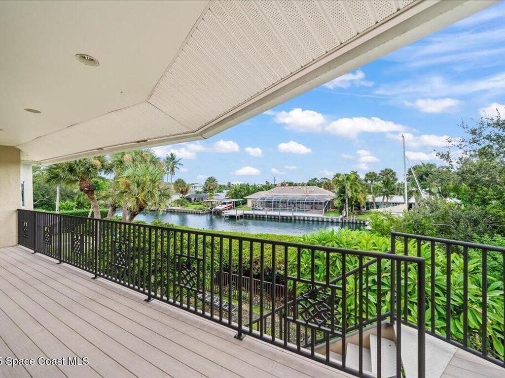 154 Lansing Island Drive, Indian Harbour Beach, FL 32937