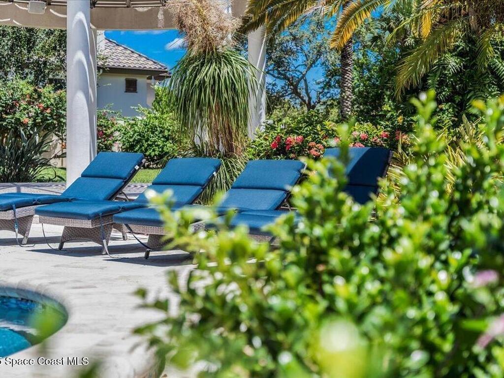 154 Lansing Island Drive, Indian Harbour Beach, FL 32937