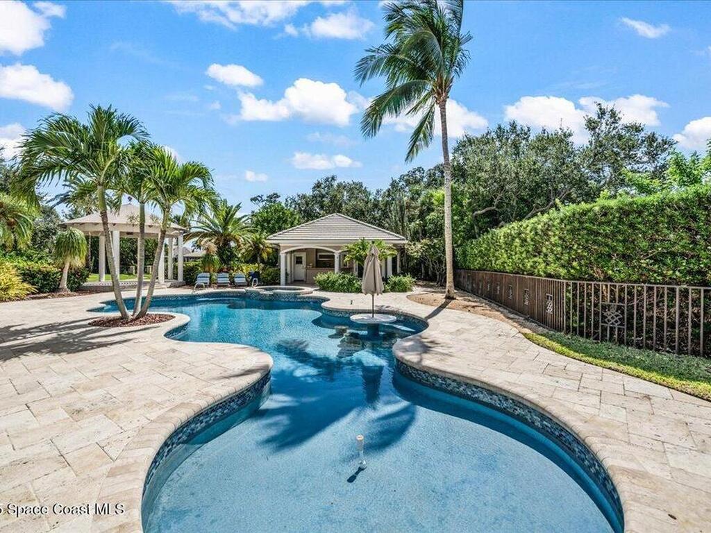 154 Lansing Island Drive, Indian Harbour Beach, FL 32937