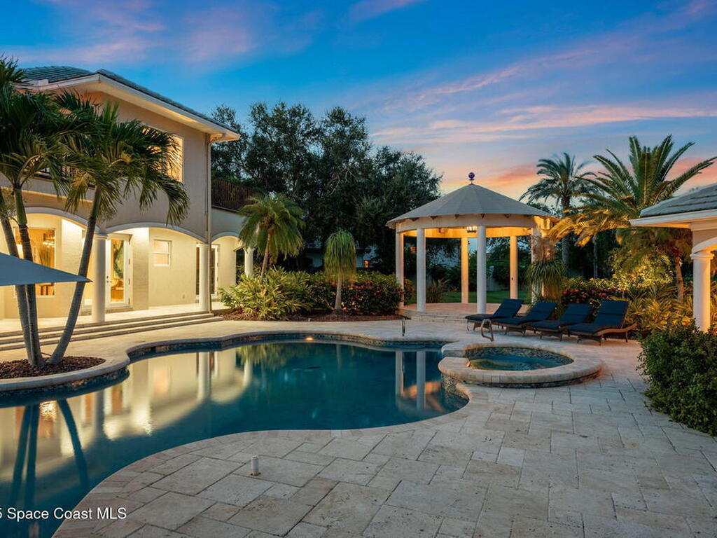 154 Lansing Island Drive, Indian Harbour Beach, FL 32937