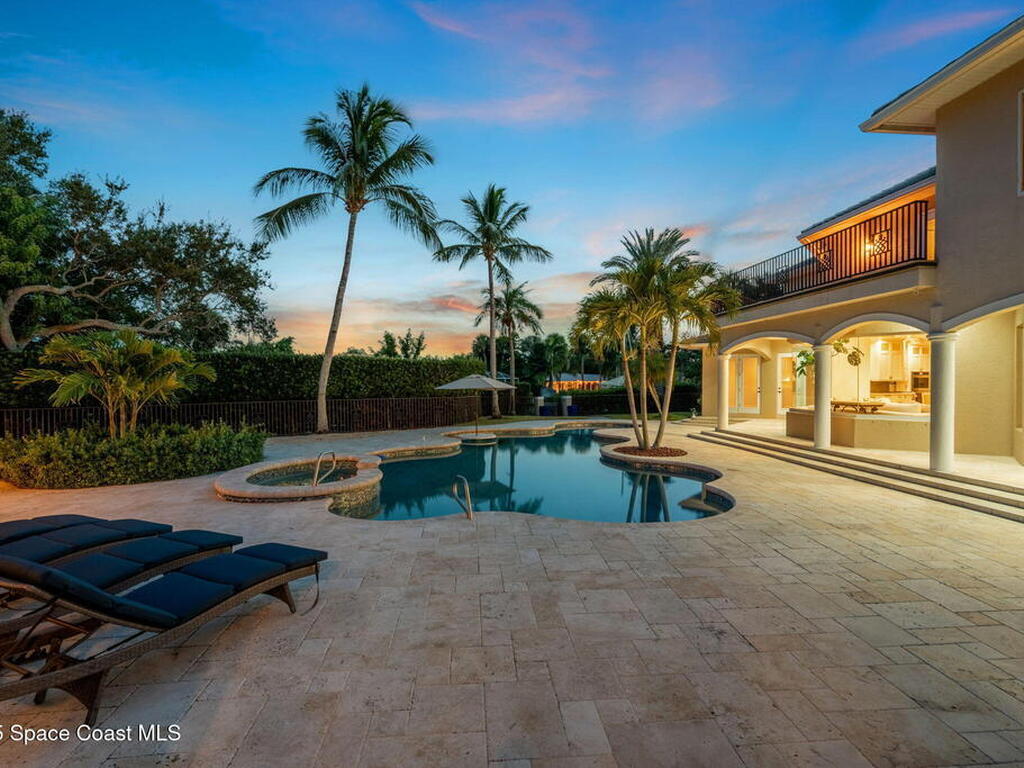 154 Lansing Island Drive, Indian Harbour Beach, FL 32937