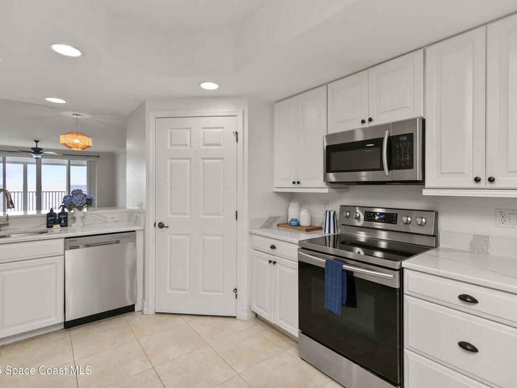 7 Indian River Avenue, Titusville, FL 32796