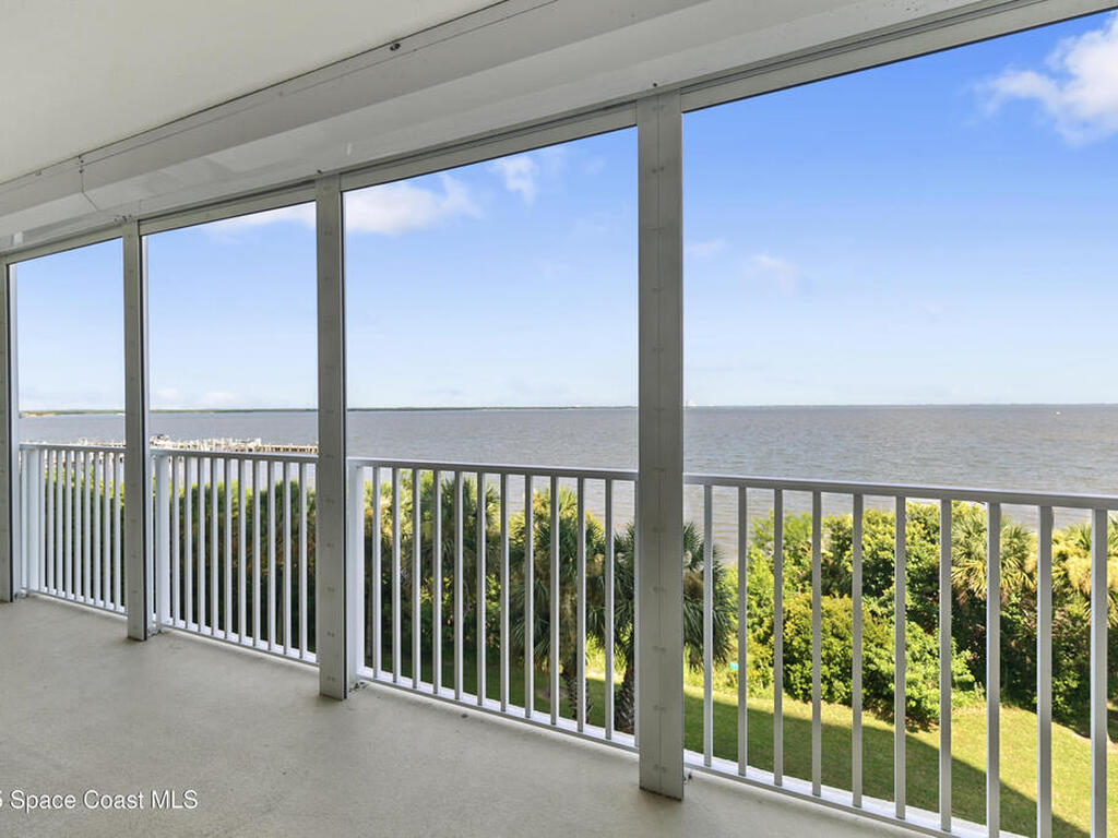 7 Indian River Avenue, Titusville, FL 32796