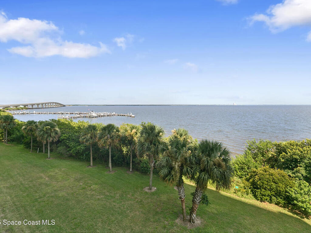 7 Indian River Avenue, Titusville, FL 32796