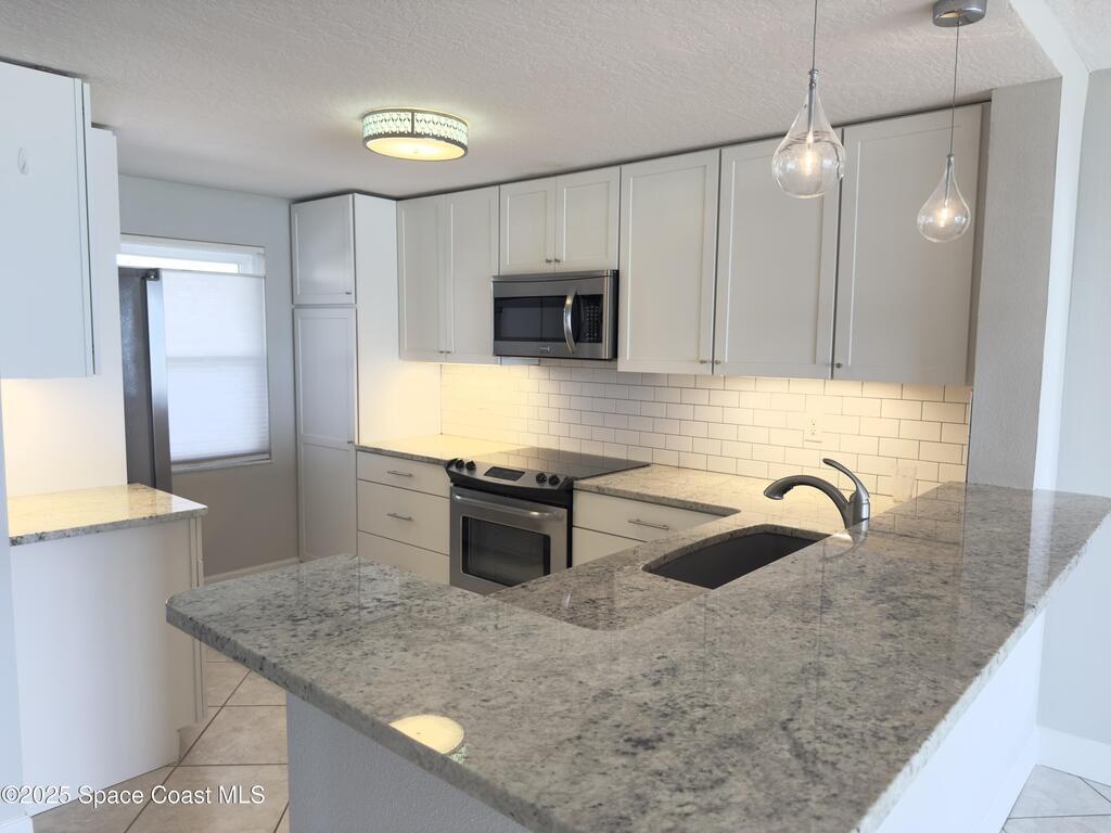 1095 Highway A1a, Indialantic, FL 32903