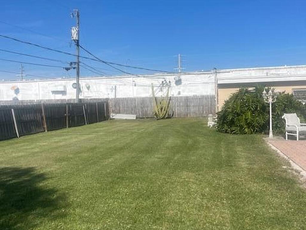 2571 NE Vernon Drive, Palm Bay, FL 32905