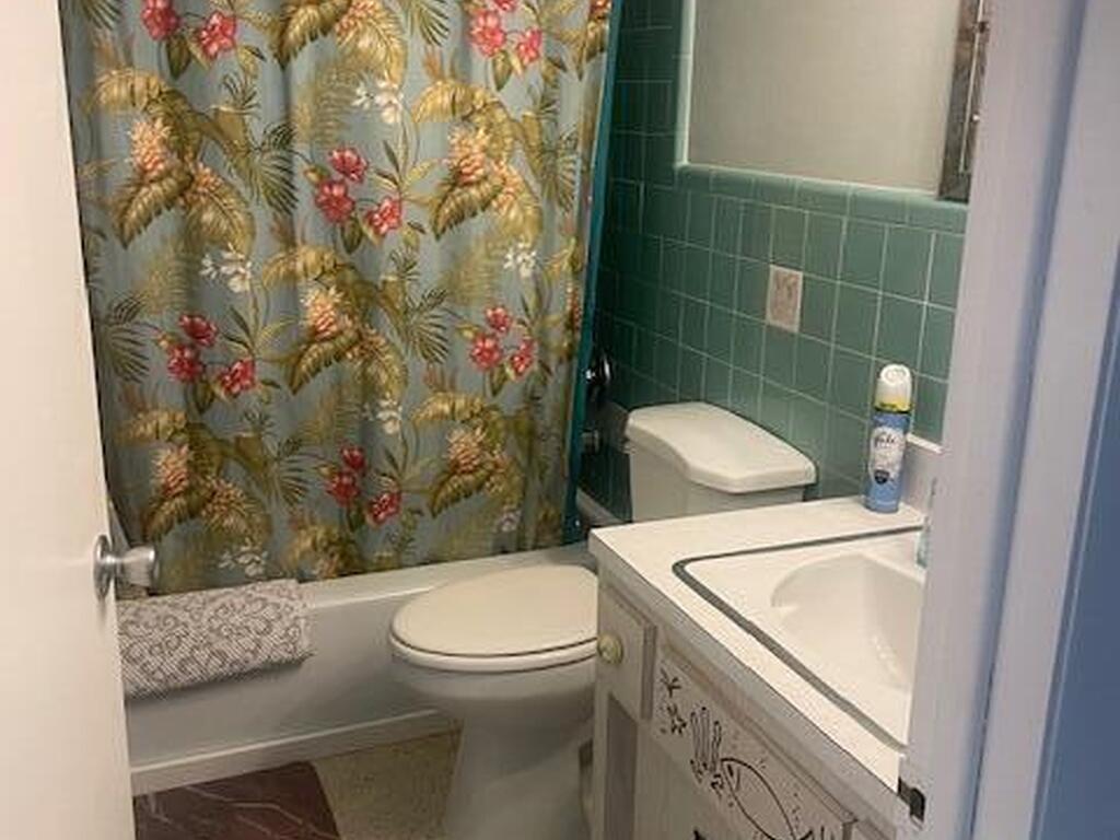 2571 NE Vernon Drive, Palm Bay, FL 32905