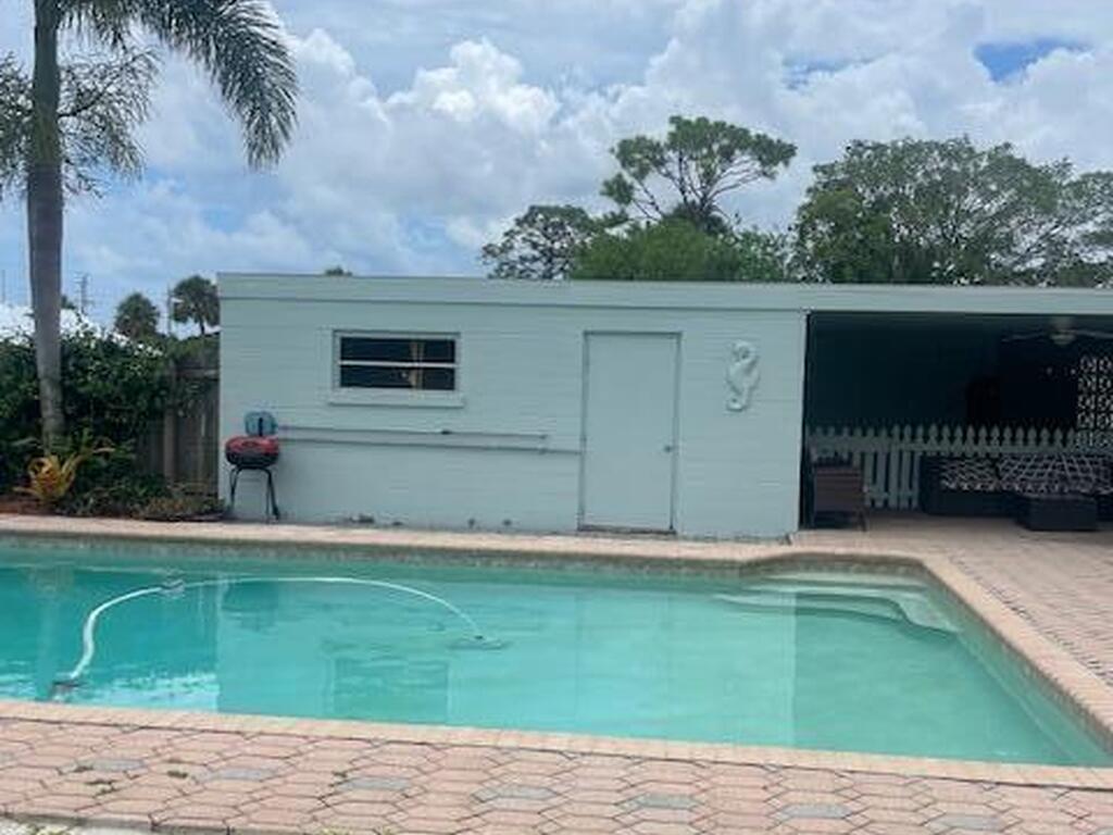 2571 NE Vernon Drive, Palm Bay, FL 32905