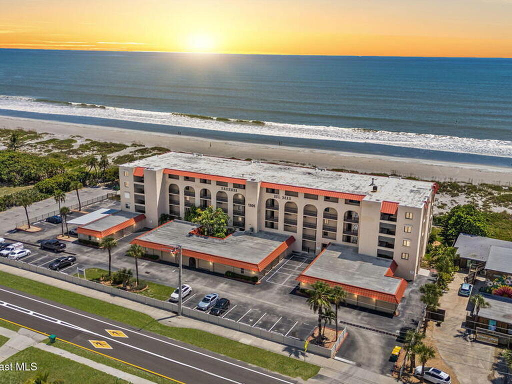 1305 S Atlantic Avenue, Cocoa Beach, FL 32931