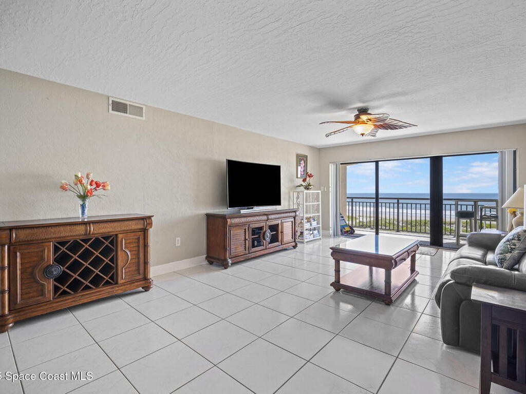1305 S Atlantic Avenue, Cocoa Beach, FL 32931