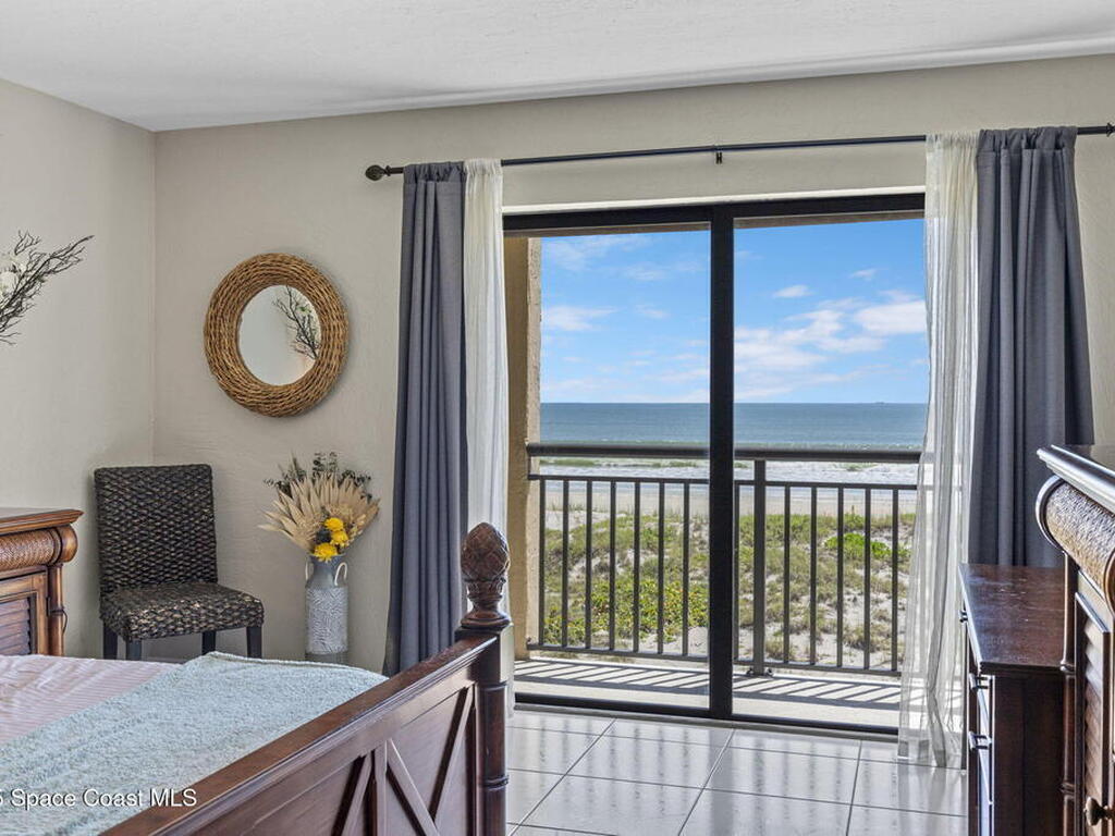 1305 S Atlantic Avenue, Cocoa Beach, FL 32931