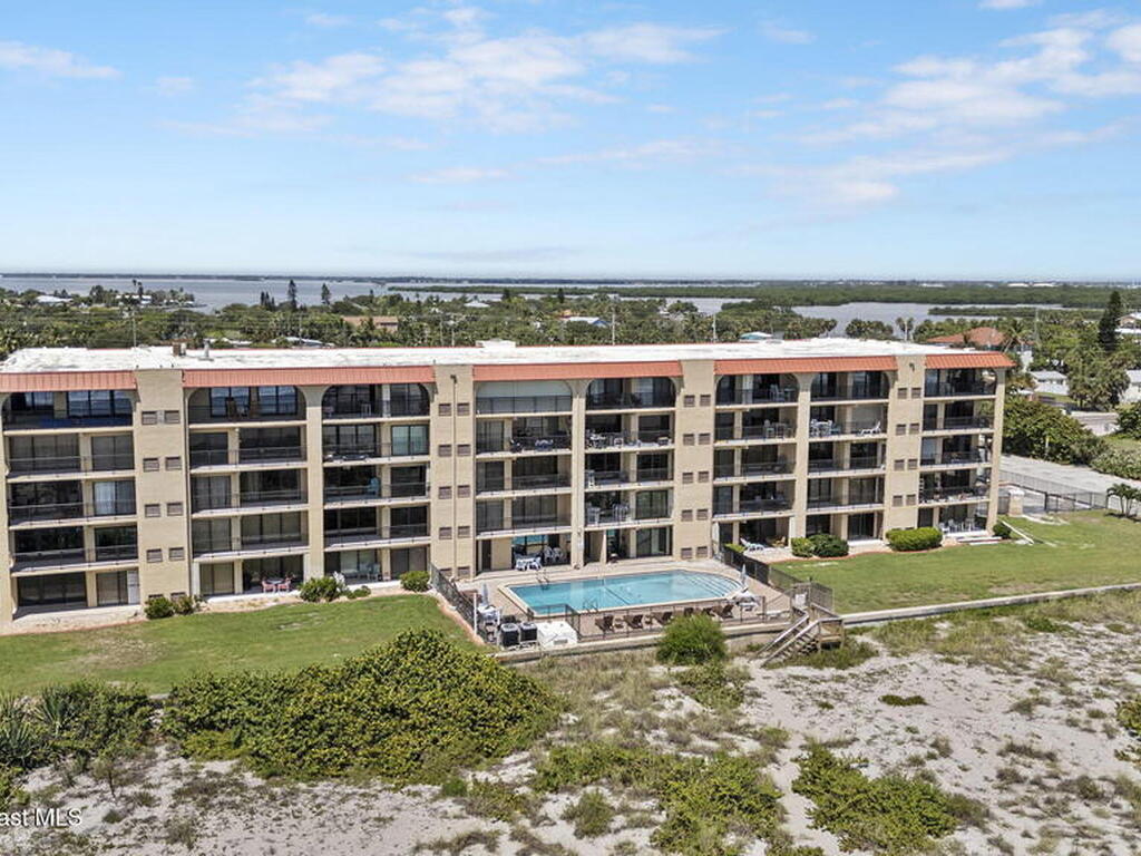 1305 S Atlantic Avenue, Cocoa Beach, FL 32931