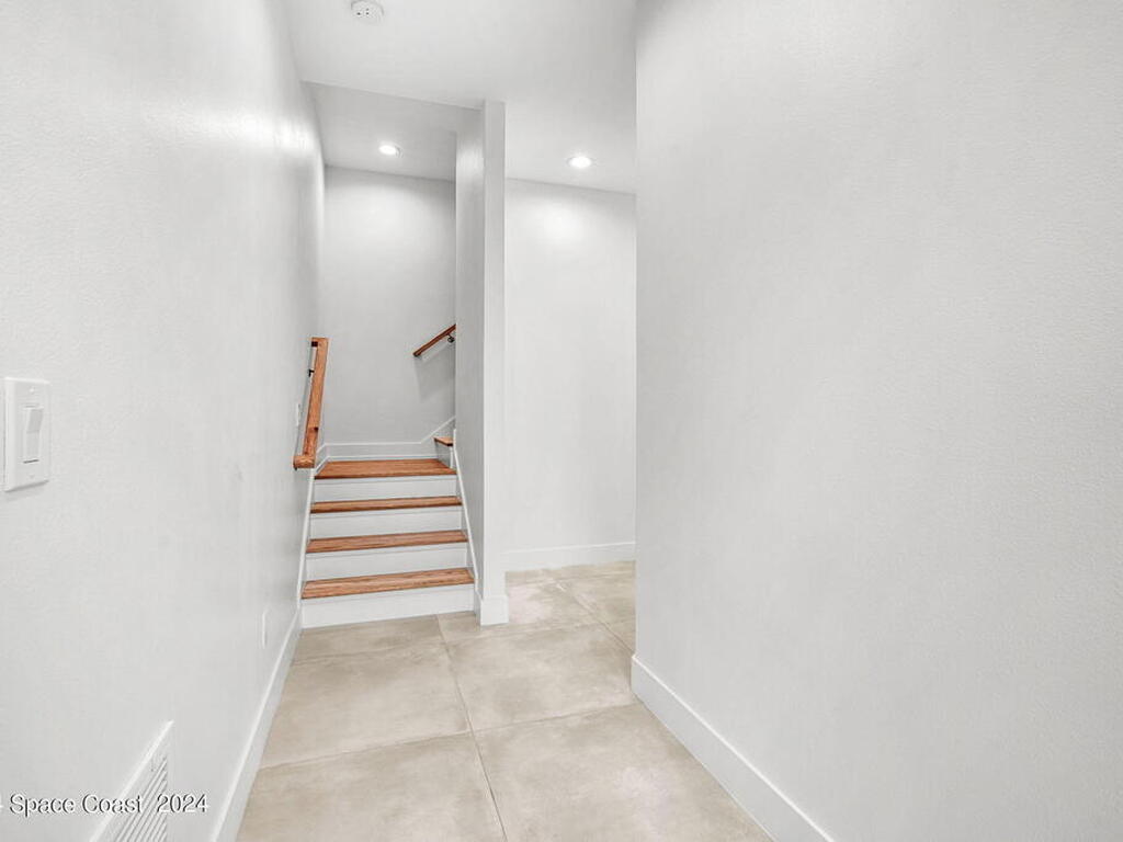 105 Tenth Avenue, Indialantic, FL 32903