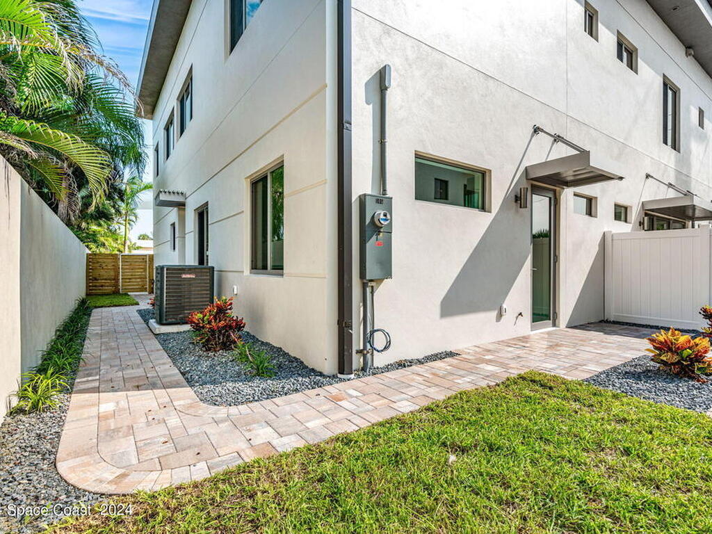 105 Tenth Avenue, Indialantic, FL 32903