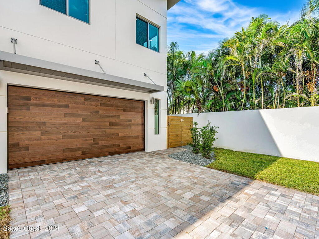 105 Tenth Avenue, Indialantic, FL 32903