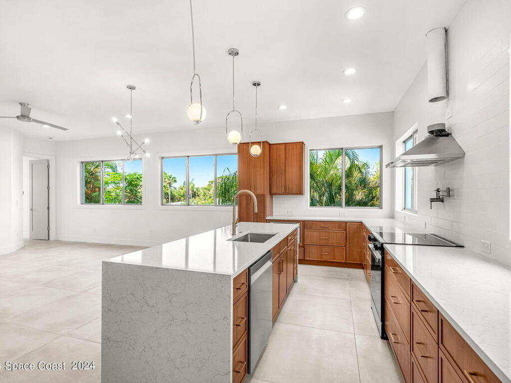 105 Tenth Avenue, Indialantic, FL 32903