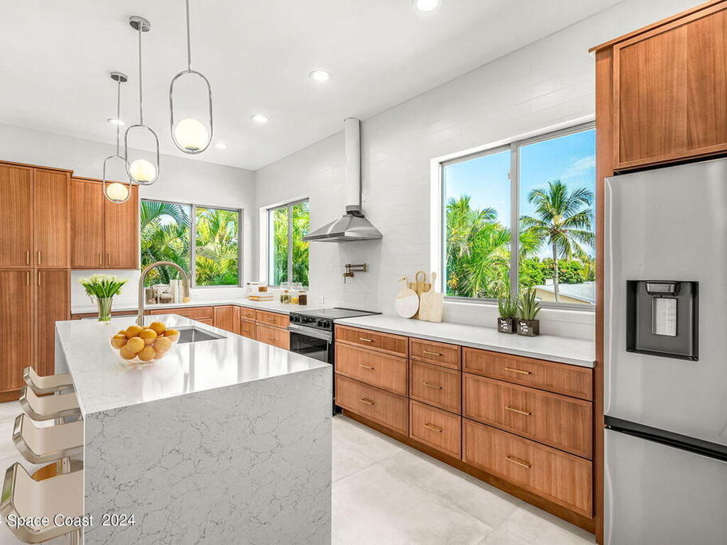 105 Tenth Avenue, Indialantic, FL 32903