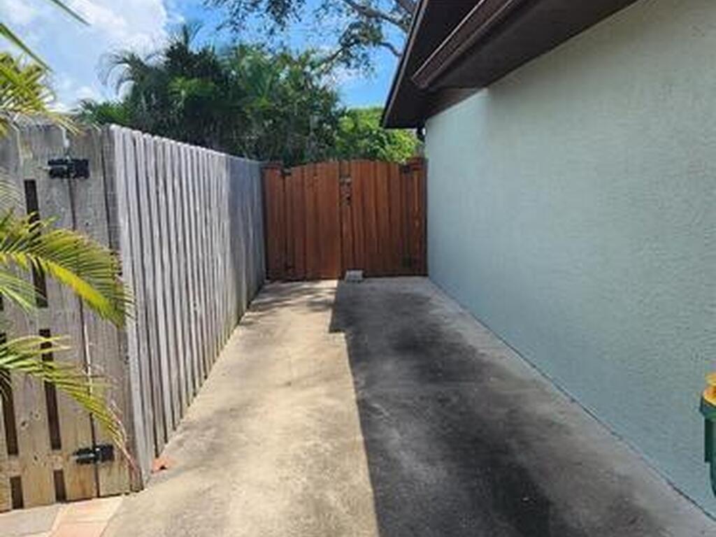 1041 Bali Road, Cocoa Beach, FL 32931