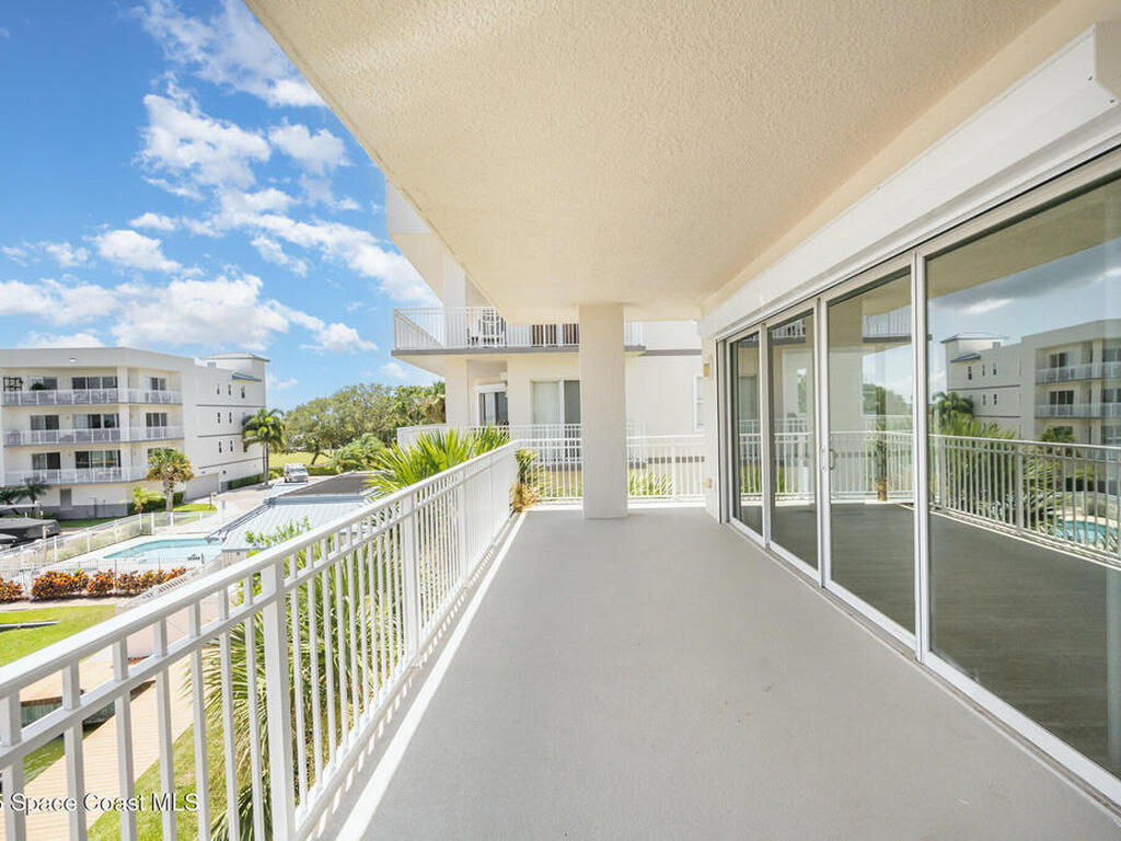 550 S Banana River Drive, Merritt Island, FL 32952