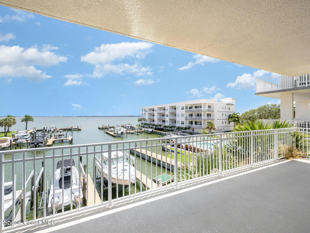 550 S Banana River Drive, Merritt Island, FL 32952