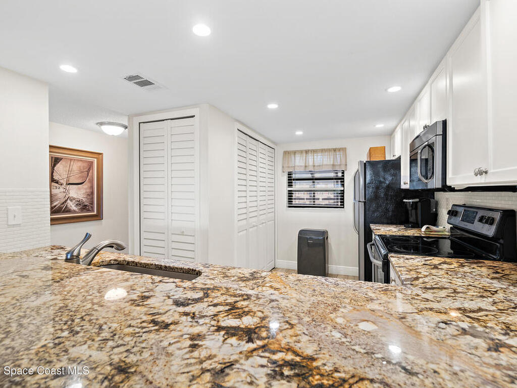 15 N Atlantic Avenue, Cocoa Beach, FL 32931