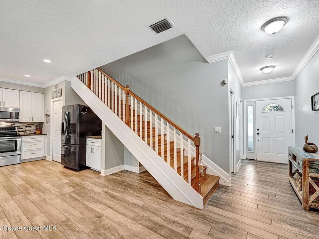 242 Seaview Street, Melbourne Beach, FL 32951