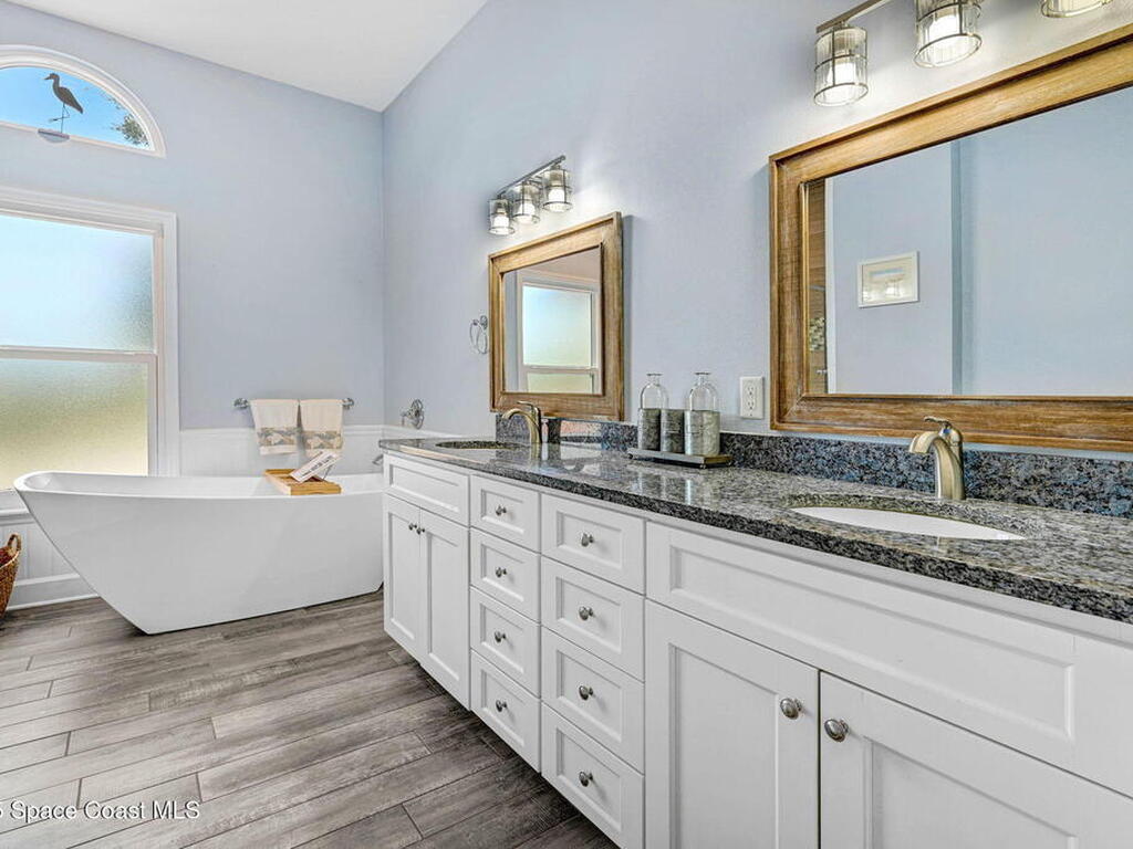 242 Seaview Street, Melbourne Beach, FL 32951