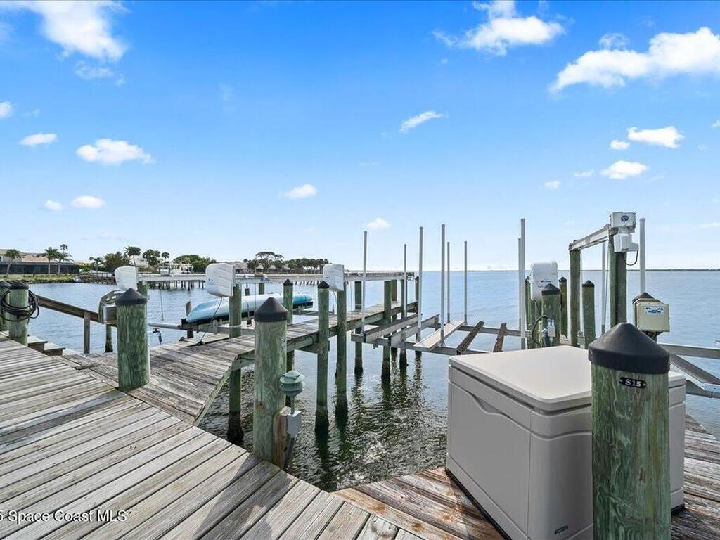 242 Seaview Street, Melbourne Beach, FL 32951