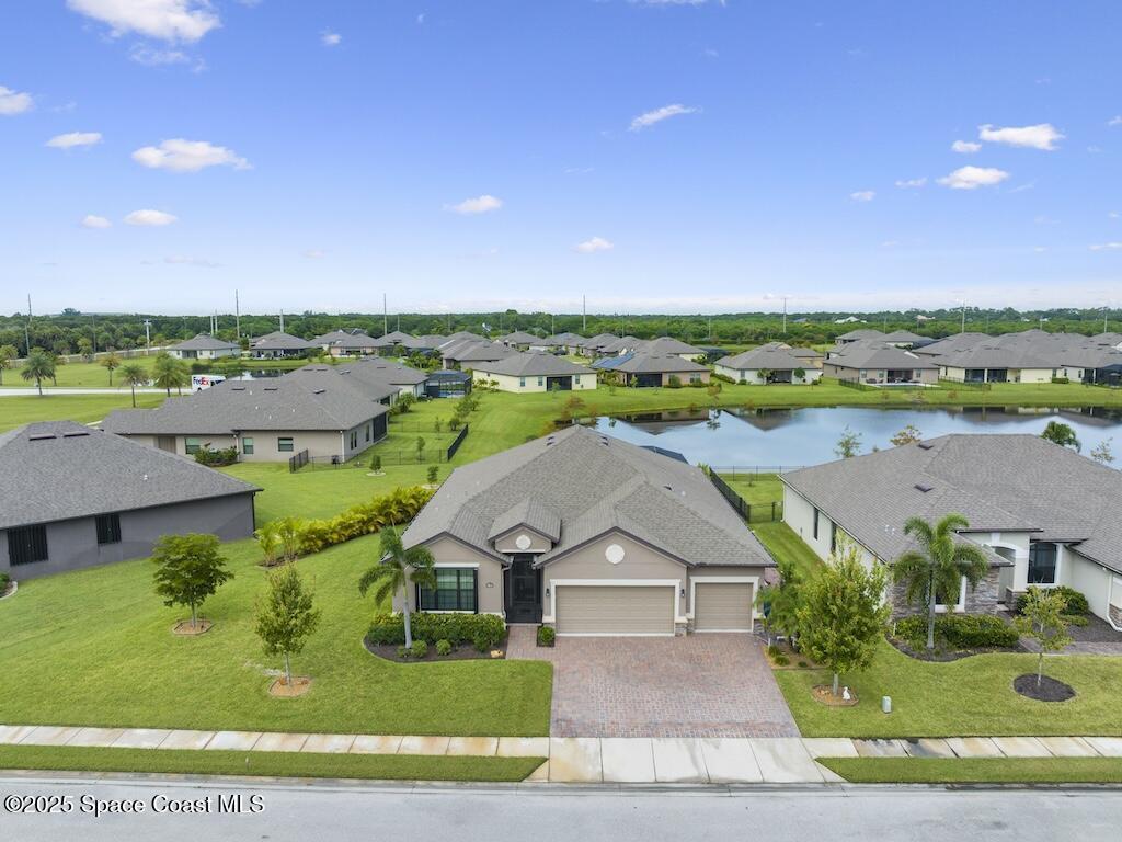 5614 1st Square, Vero Beach, FL 32968